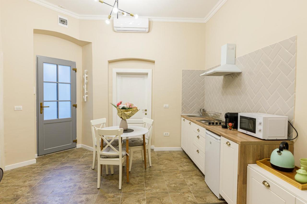 Beautiful Apartment In Heart Of Historical Center Timişoara Exterior foto