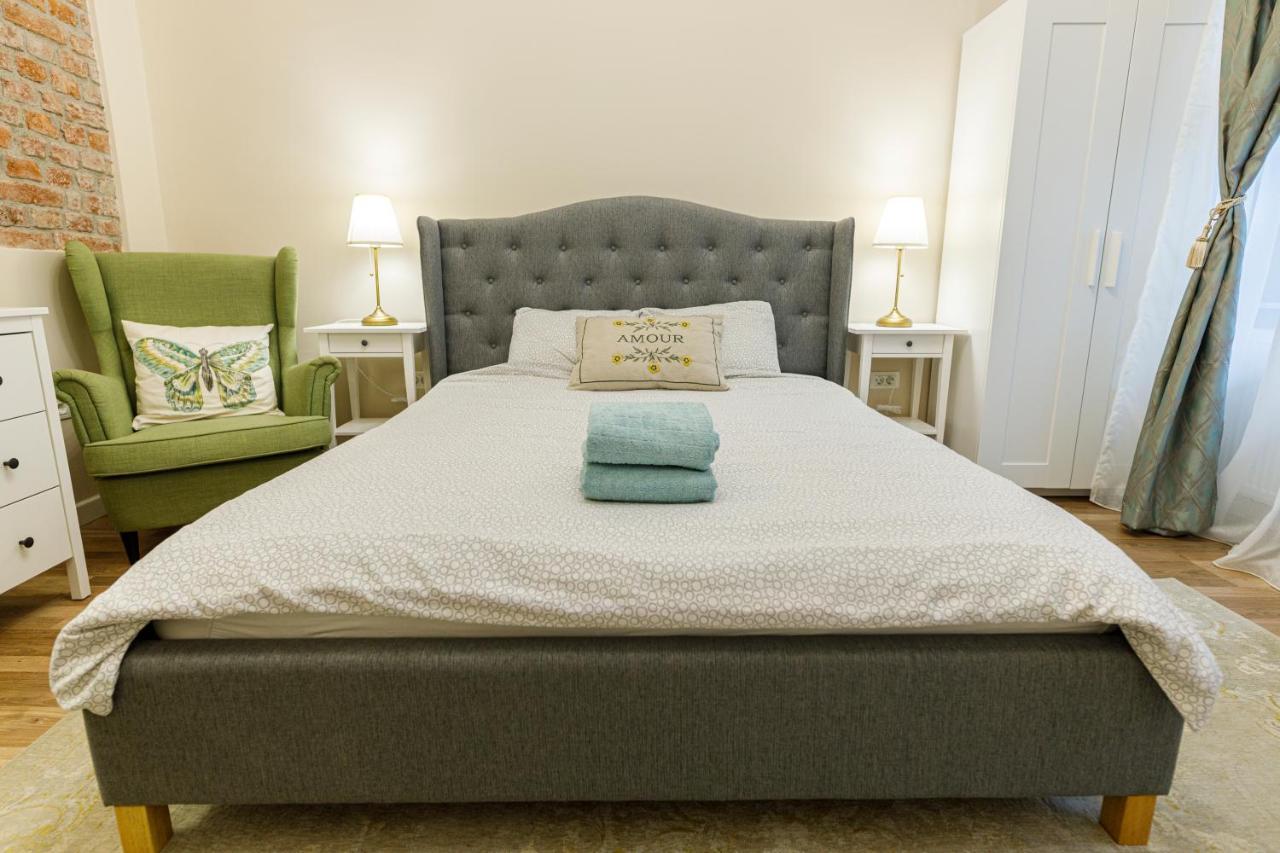 Beautiful Apartment In Heart Of Historical Center Timişoara Exterior foto